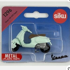 Siku Vespa 125 GTS 1296 Modeling Diecast Model 1:55 scale
